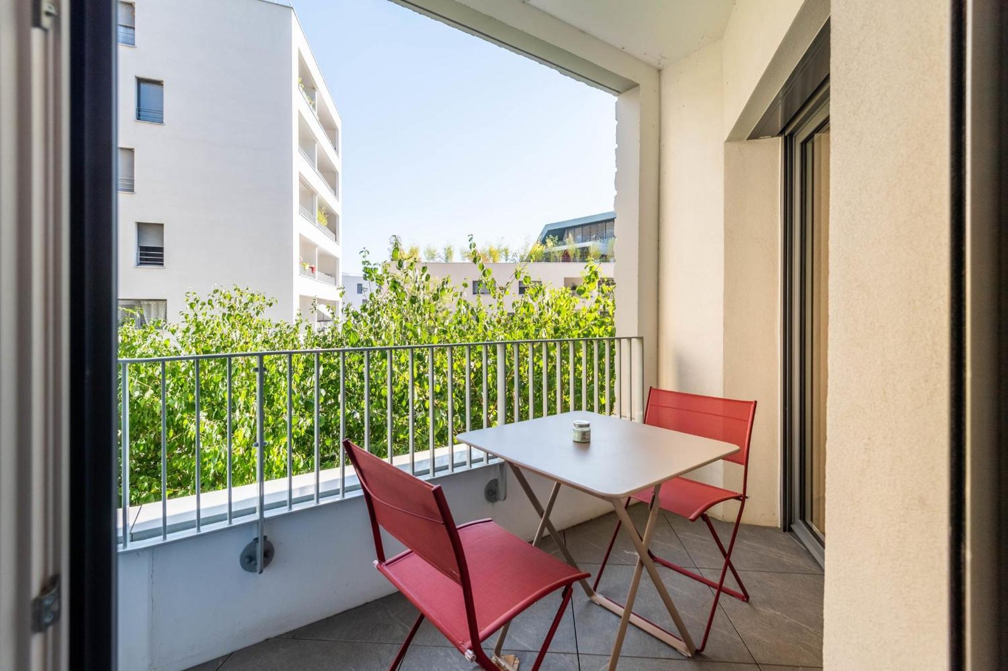 Charming Apartment With Balcony And Parking Near The Center Of 阿讷西 外观 照片
