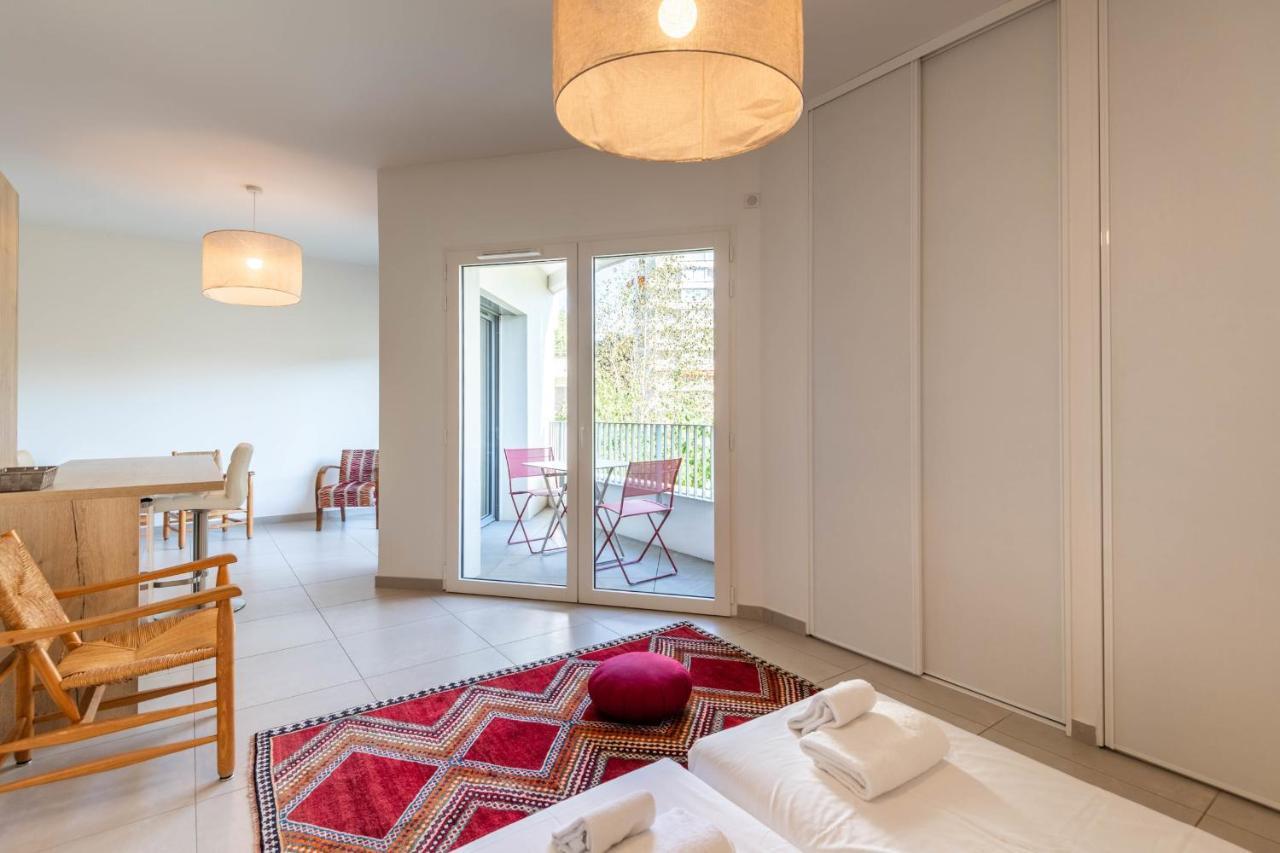 Charming Apartment With Balcony And Parking Near The Center Of 阿讷西 外观 照片